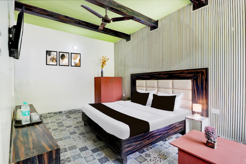 Super Hotel O Tehsil Chowk Doon Hospital Formerly Hotel Comfort, Dehradun Railway Station, Dehradun