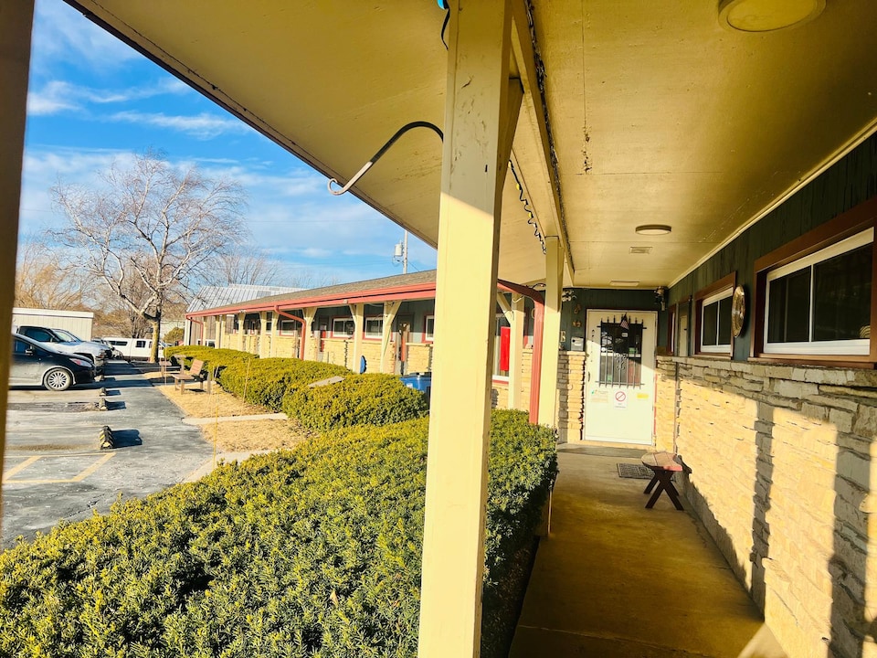 Wisconsin-Aire Motel By OYO Random Lake, Random Lake, WI,  Random Lake, WI