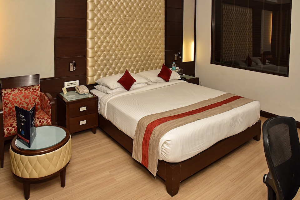 OYO 2231 Hotel Amara, Hotel Market Chandigarh, Chandigarh