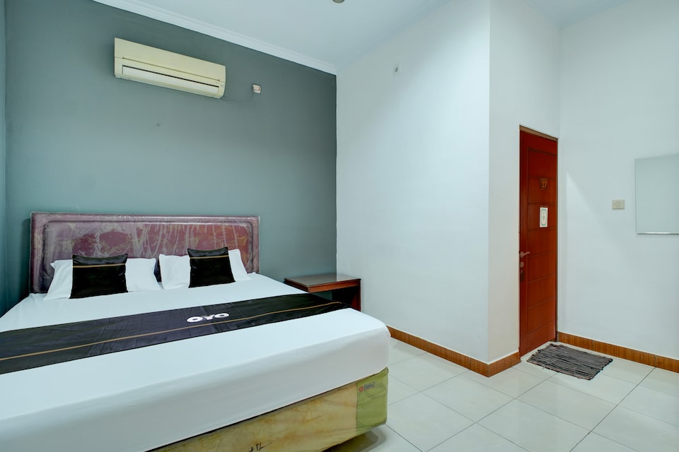 Hotel O Depok near Bhayangkara BRIMOB Hospital Formerly Hotel Mutiara Kelapa Dua Depok, Depok, Depok
