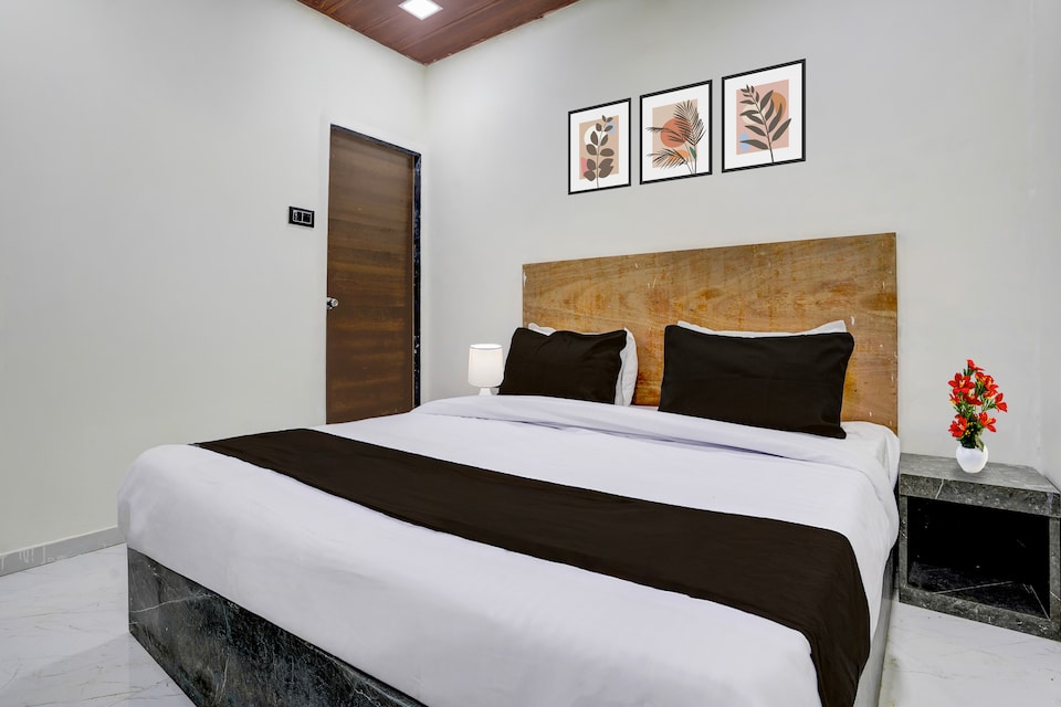 Hotel O Times Square , Mumbai Borivali-Dahisar-Mira Road, Mumbai