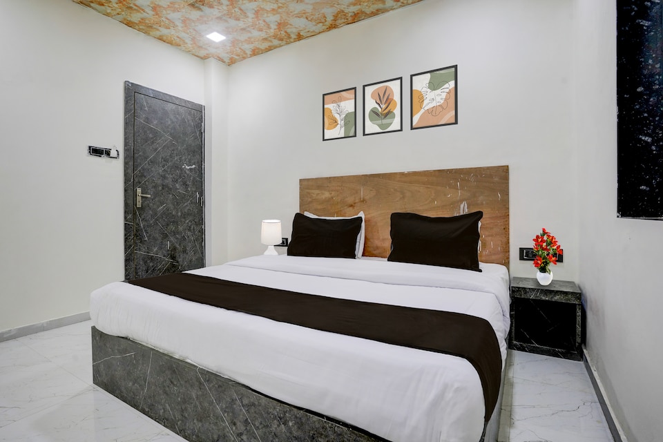 Hotel O Times Square , Mumbai Borivali-Dahisar-Mira Road, Mumbai