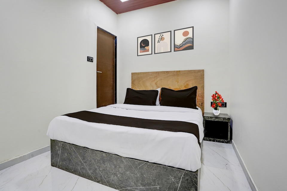 Hotel O Times Square , Mumbai Borivali-Dahisar-Mira Road, Mumbai