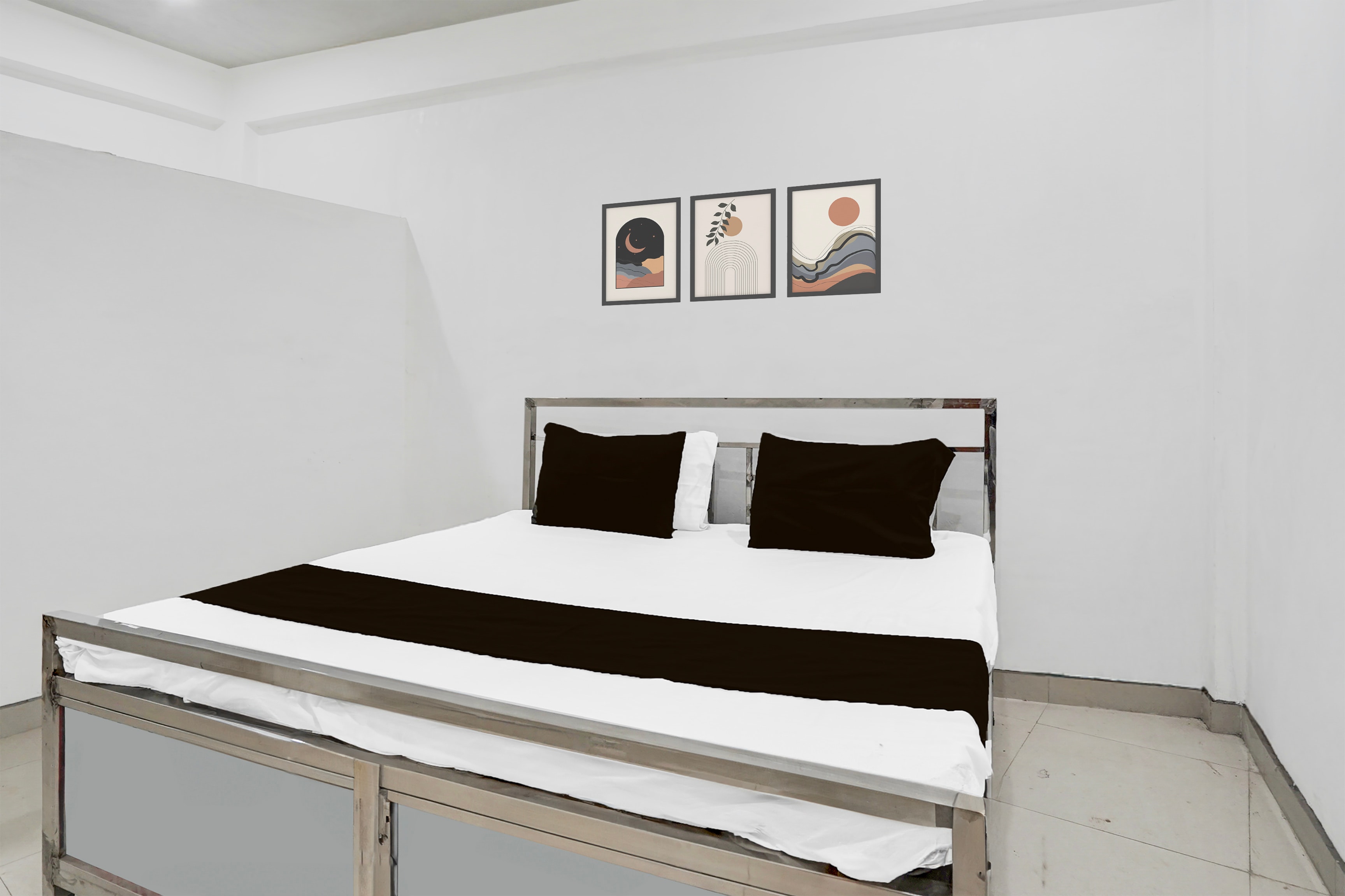 Hotel O DD HOTEL & RESTAURANT , Flagship Agra, Book @ ₹792 - OYO