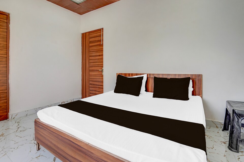 Hotel O Abhiraj , Kasganj, Kasganj