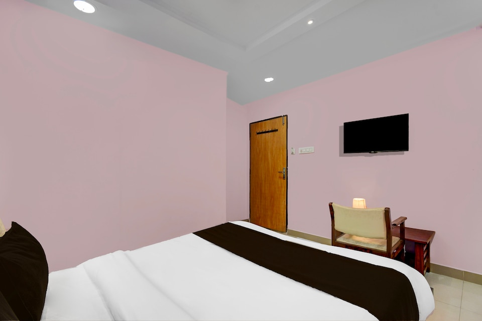 Hotel O Lakdikapul Near Birla Mandir, Lakdikapul, Hyderabad