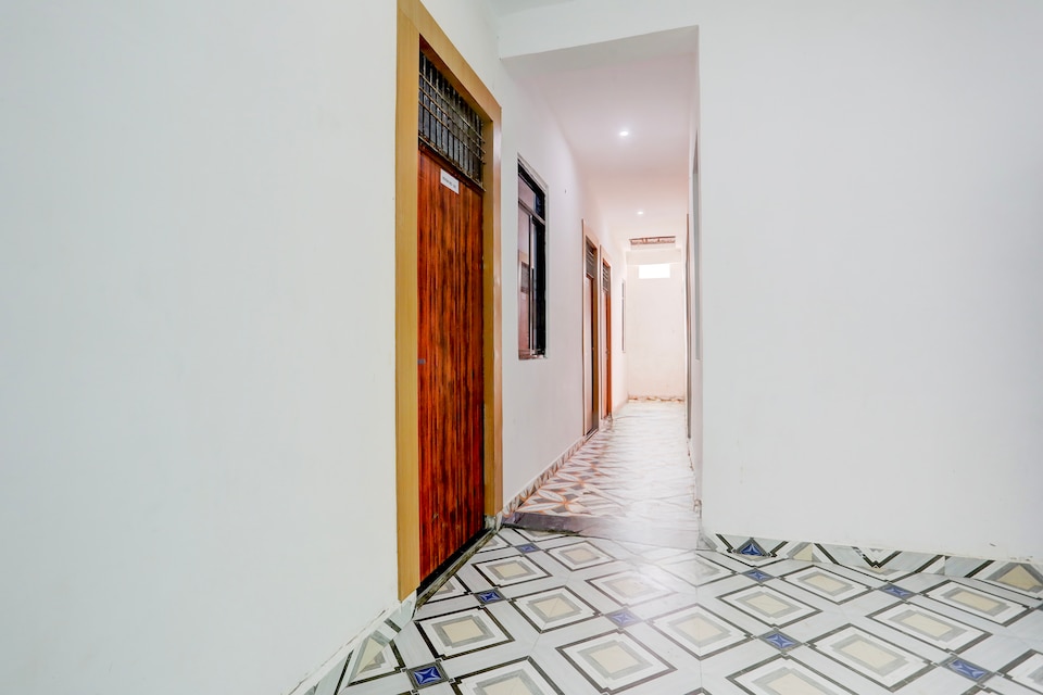 Hotel O Nature Villa Inn, Jhusi, Prayagraj