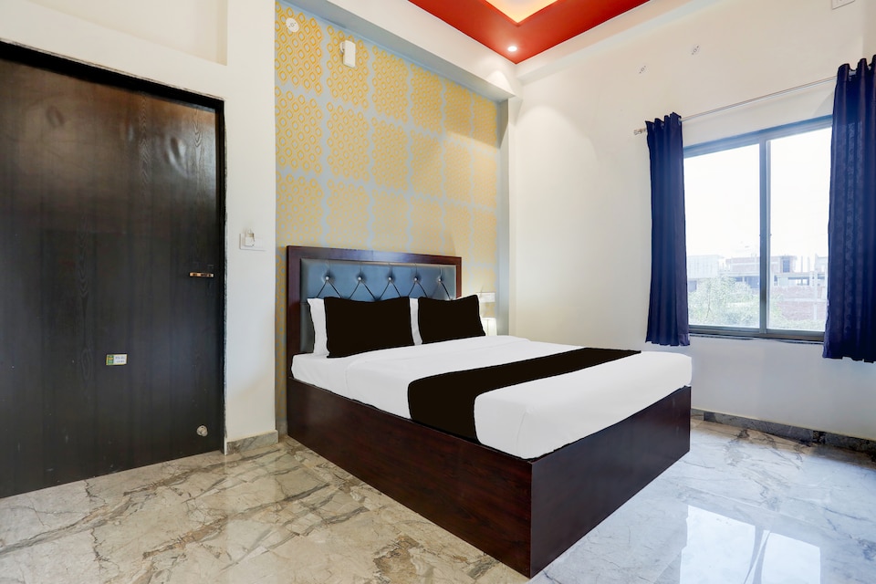 Hotel  O  Om Sai inn, Rambagh Allahabad, Prayagraj