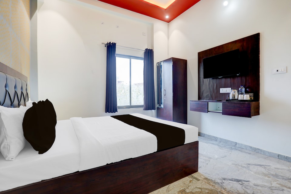 Hotel  O  Om Sai inn, Rambagh Allahabad, Prayagraj