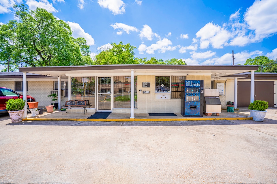 Cypress Inn Motel By OYO West Monroe I-20, C71201, Monroe LA