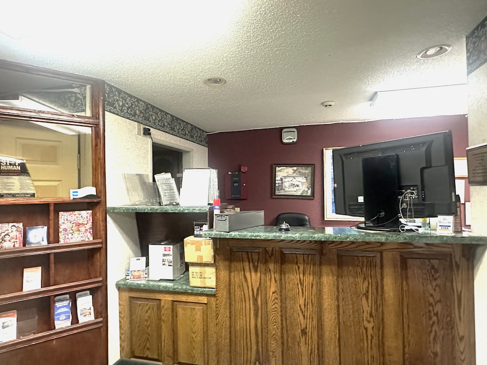 OYO Hotel East Macon I-75, C31032, Macon