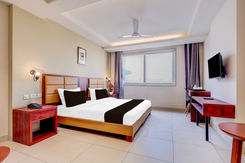Super Townhouse Oak Sector 39 Medanta, Medanta, Gurgaon