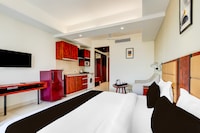 Super Townhouse Oak Sector 39 Medanta
