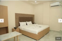 Collection O Kakatiya University Warangal Formerly Hotel Century Grand