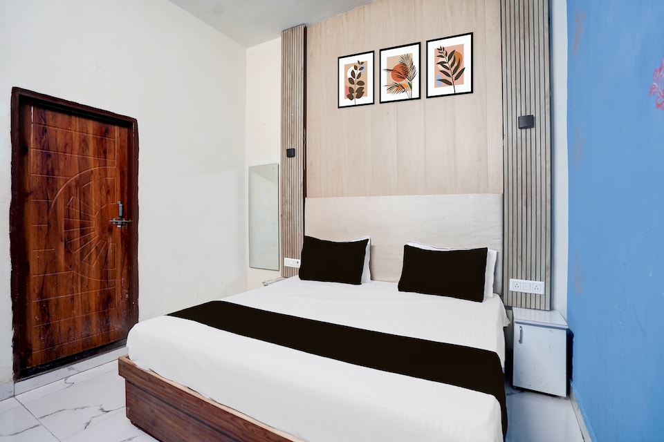 Hotel O Chitransh Residency , Iskcon Vrindavan, Vrindavan