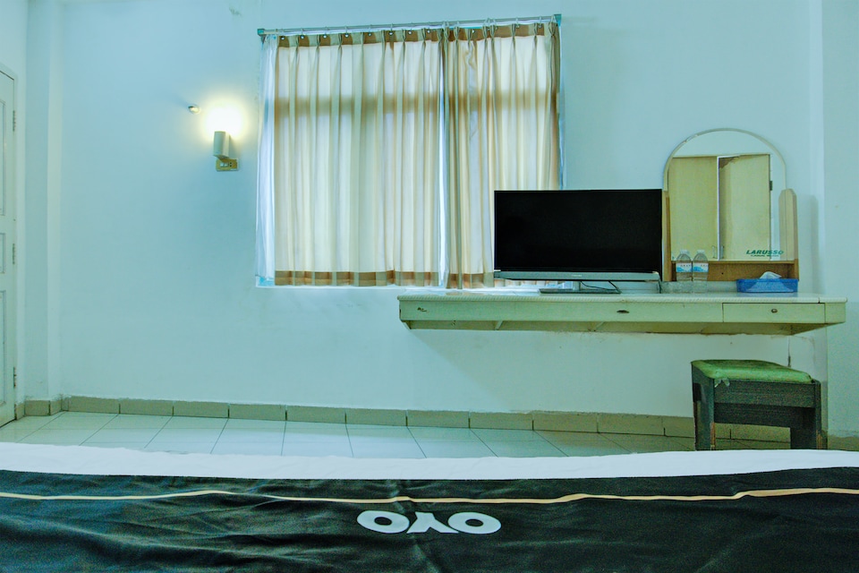 Townhouse Oak Palembang Near Jembatan Ampera Formerly Azzura Hotel, Palembang, Palembang