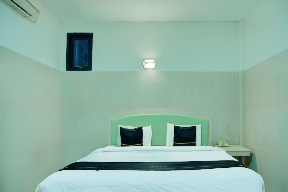 Townhouse Oak Palembang Near Jembatan Ampera Formerly Azzura Hotel, Palembang, Palembang