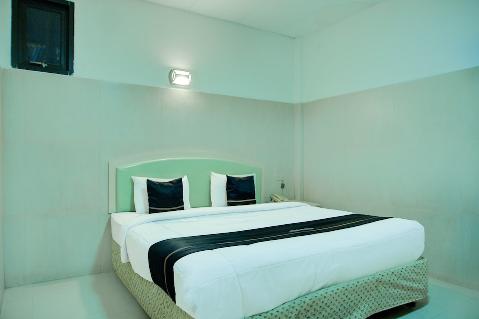 Townhouse Oak Palembang Near Jembatan Ampera Formerly Azzura Hotel, Palembang, Palembang