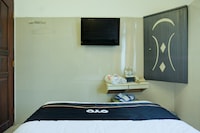 Townhouse Oak Palembang Near Jembatan Ampera Formerly Azzura Hotel