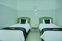 Townhouse Oak Palembang Near Jembatan Ampera Formerly Azzura Hotel