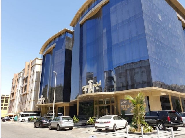 Sunday Red Sea Fountain Alhamra Formerly Vivid Plaza Hotel
