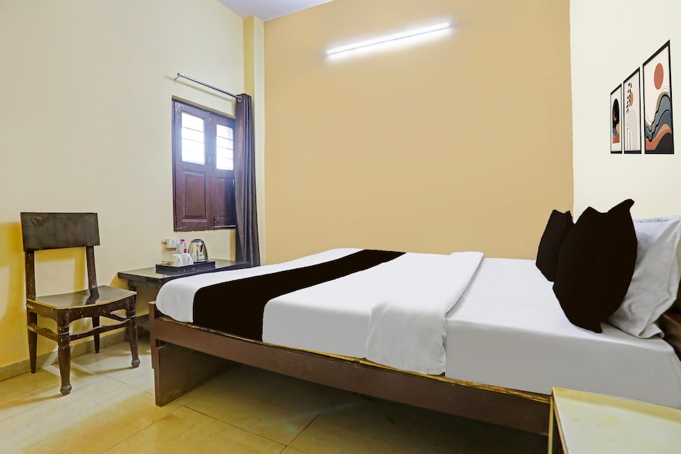 SPOT ON Hotel Satguru, Satna, Satna