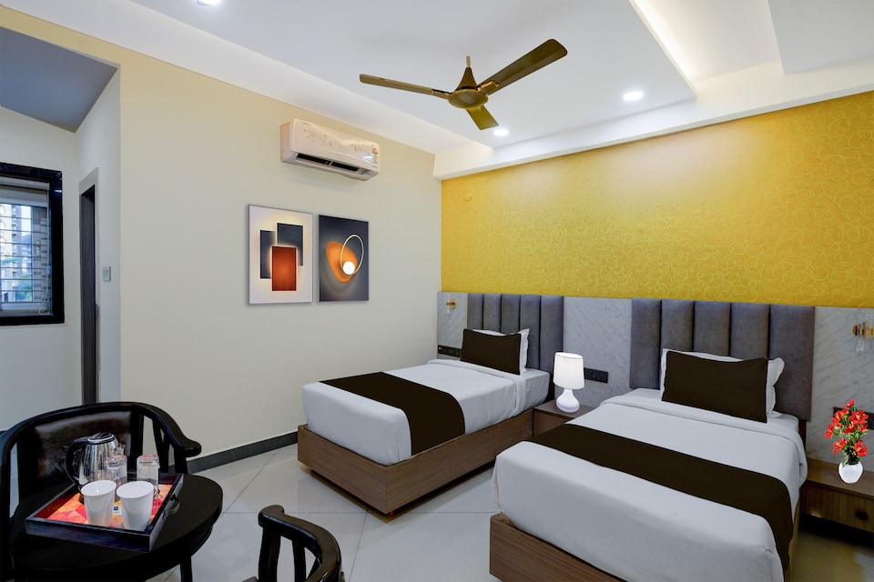 Super Townhouse Oak Premier Raidurg Biodiversity Park, Gachibowli, Hyderabad