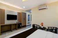 Super Townhouse Oak Premier Raidurg Biodiversity Park