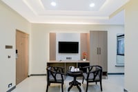 Super Townhouse Oak Premier Raidurg Biodiversity Park