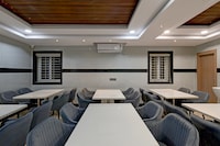 Super Townhouse Oak Premier Raidurg Biodiversity Park