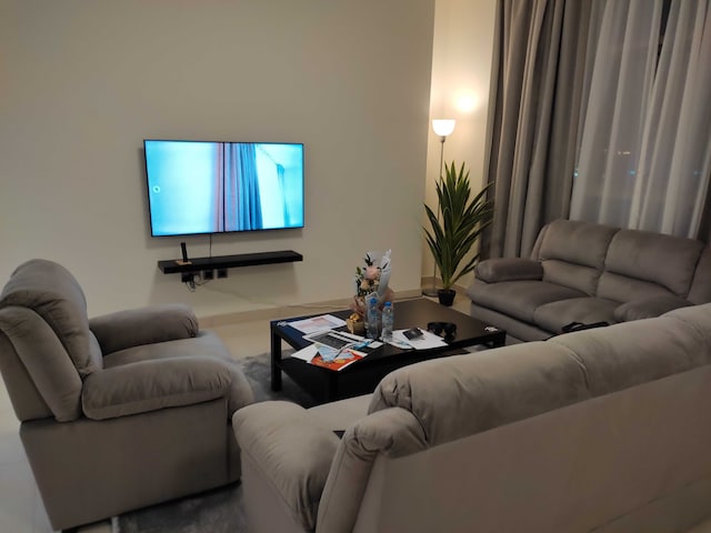 OYO HOME 1496 2 Br With Spectacular View Towards Airport