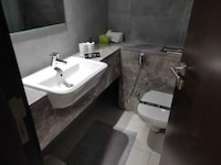 OYO HOME 1496 2 Br With Spectacular View Towards Airport