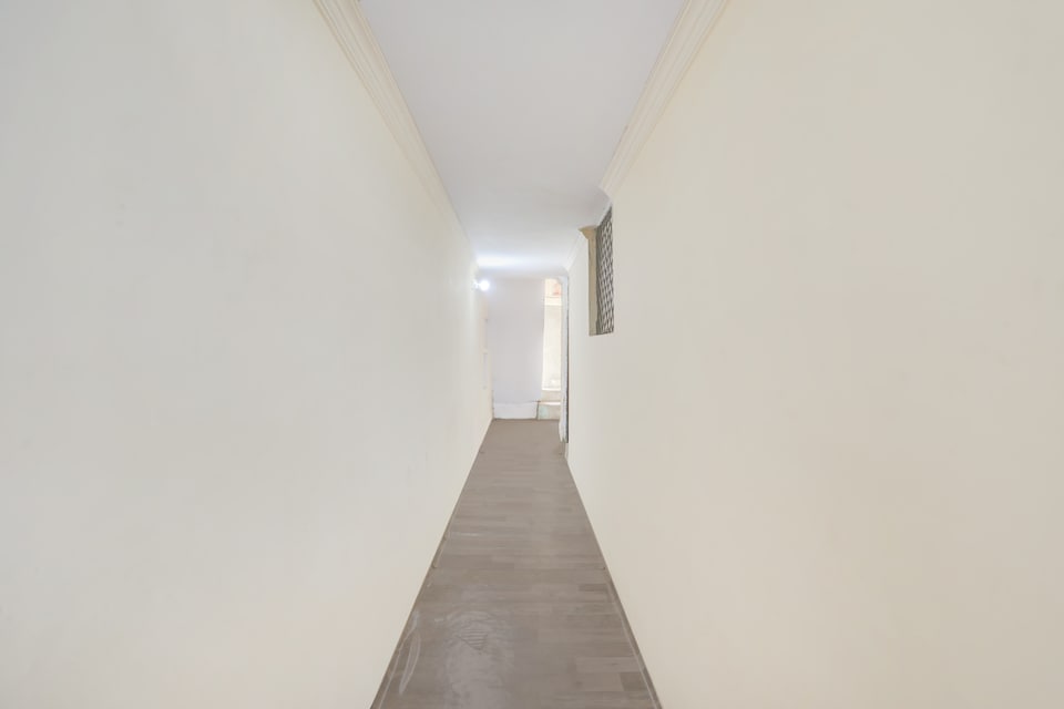 SPOT ON Top Plus, Naini, Prayagraj