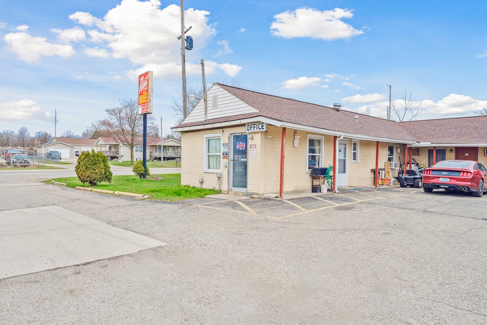 Flint Motel by OYO MI Near I-475, Flint MI, Flint MI