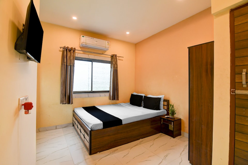 Hotel O Agarpara Railway Station Road Formerly Chowdhury Guest House, Bhawanipore Kolkata, Kolkata
