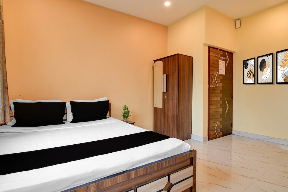 Hotel O Agarpara Railway Station Road Formerly Chowdhury Guest House, Bhawanipore Kolkata, Kolkata