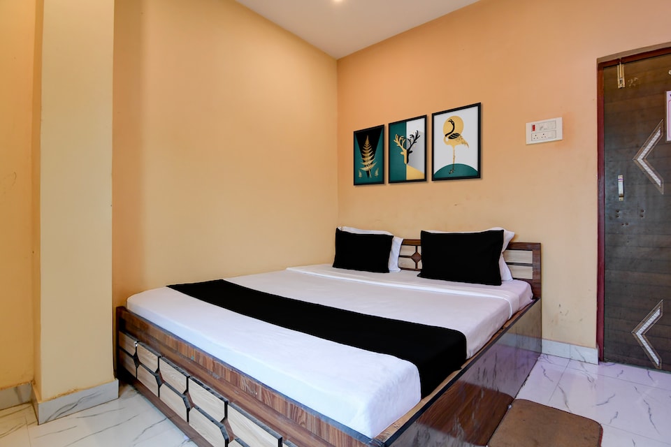 Super Hotel O Agarpara Railway Station Road Formerly Chowdhury Guest House, Bhawanipore Kolkata, Kolkata