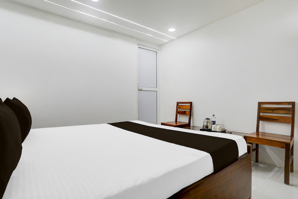 Hotel O Anand, Anisabad, Patna