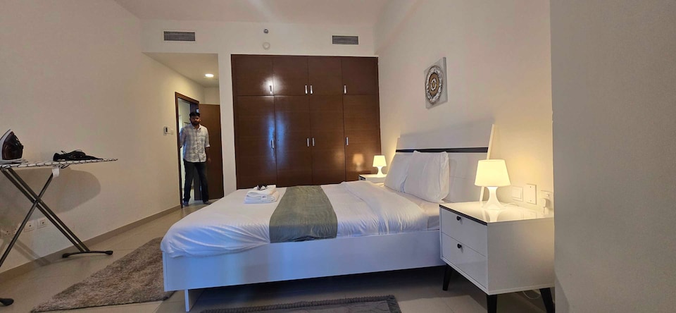 OYO HOME 1503 1 Bedroom Spacious Apartment, Al Reem Island, Abu Dhabi