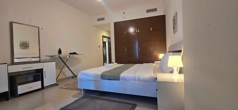 OYO HOME 1503 1 Bedroom Spacious Apartment, Al Reem Island, Abu Dhabi
