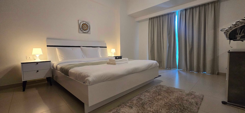 OYO HOME 1503 1 Bedroom Spacious Apartment, Al Reem Island, Abu Dhabi