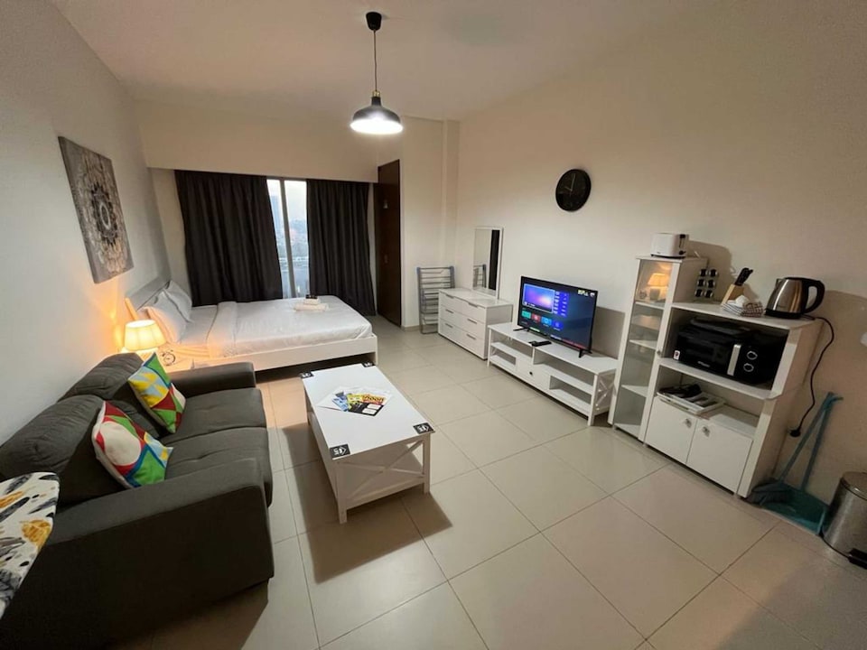 OYO HOME 1504 Furnished Studio, Al Reem Island, Abu Dhabi
