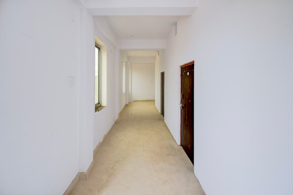 SPOT ON  Hotel Happy Stay, Mumfordganj Allahabad, Prayagraj