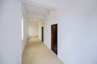 SPOT ON  Hotel Happy Stay