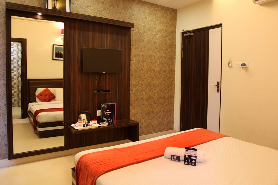 OYO 2244 Hotel Premiere Villa, Lanka, Varanasi