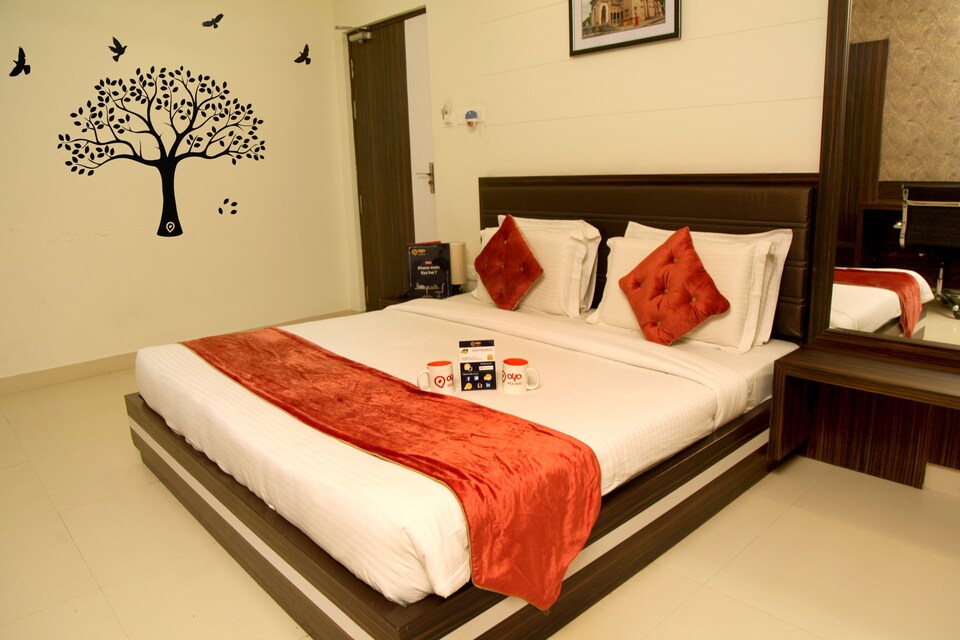 OYO 2244 Hotel Premiere Villa, Lanka, Varanasi