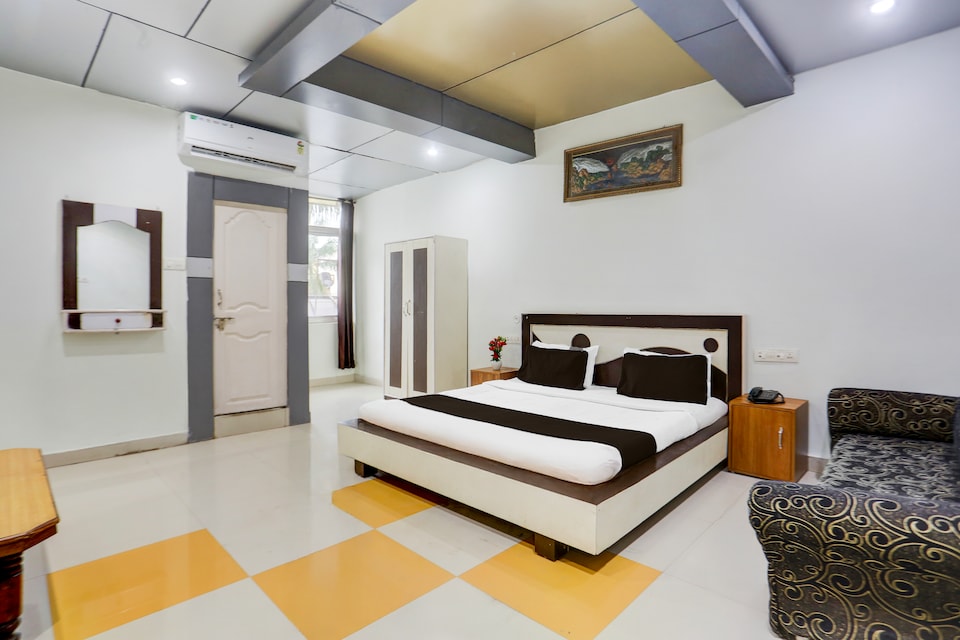 Collection O Nandanpura Sipri Bazar Formerly Hotel Highway Jhansi, Jhansi, Jhansi