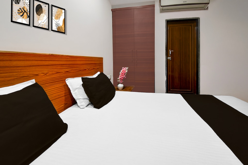 Super Hotel O Classic Gorakhpur Formerly Krishna Hotel, Golghar, Gorakhpur