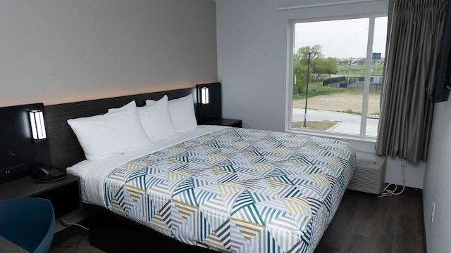 1 King Bed | Non-Smoking, Kitchen