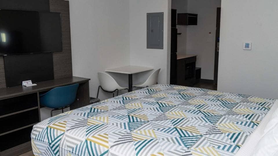 1 King Bed | Mobility Accessible Tub, Nsmk